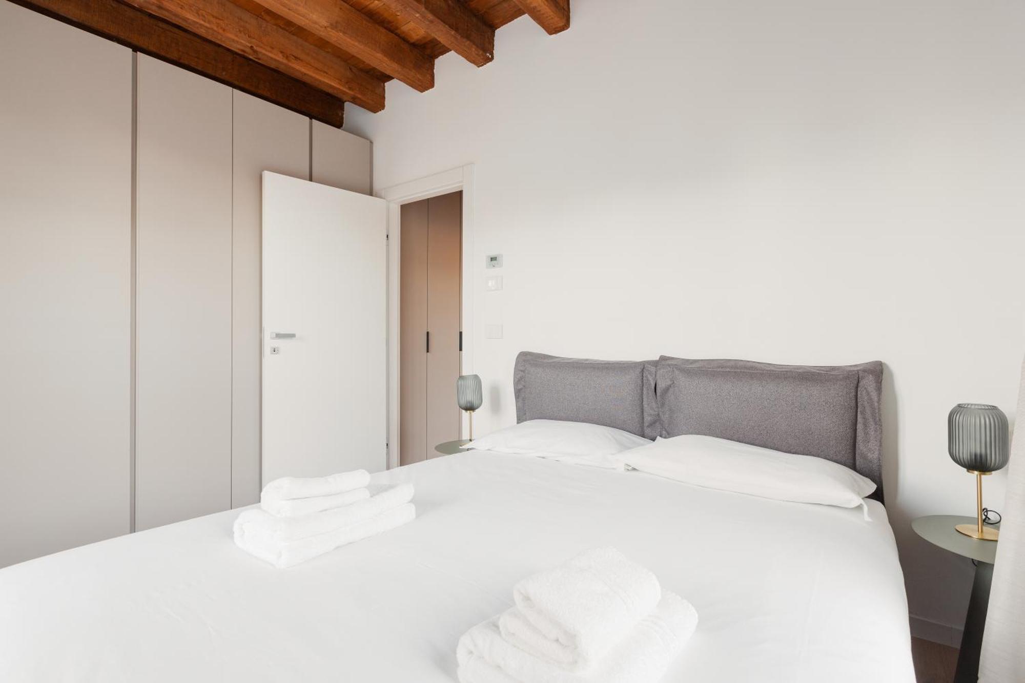 Modern Apartment In Milan With Balcony 외부 사진